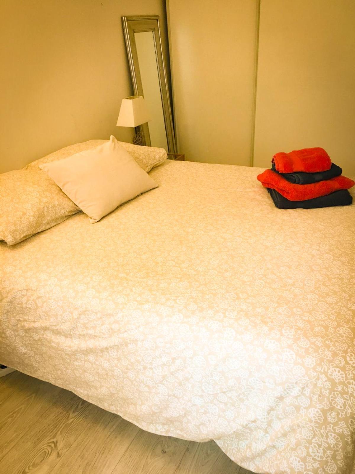 Double Room With Balcony Париж Экстерьер фото