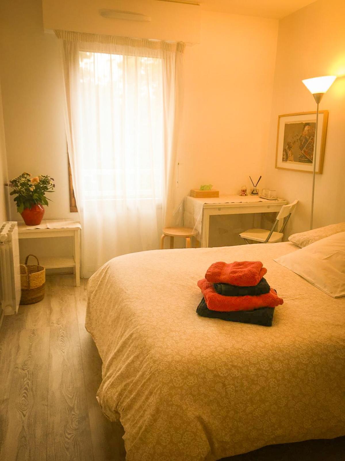 Double Room With Balcony Париж Экстерьер фото